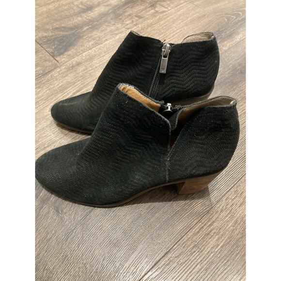 Lucky Brand Black Suede Booties with Zipper Size 7 - Picture 4 of 12